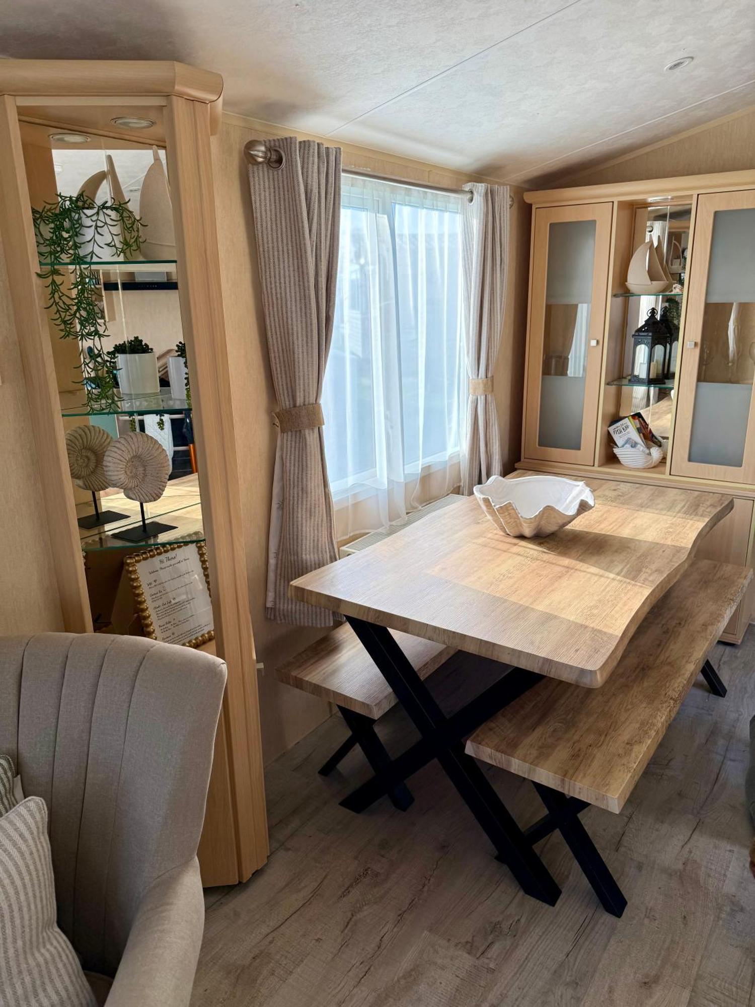 Stylish Inviting 2 Bedroom Caravan With Sea View East Mersea Exteriér fotografie